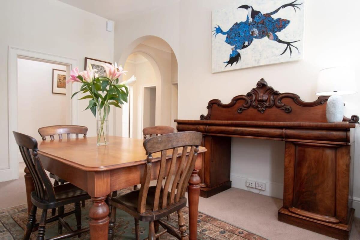 Charming On Charles Launceston Exterior foto