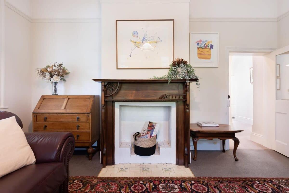 Charming On Charles Launceston Exterior foto